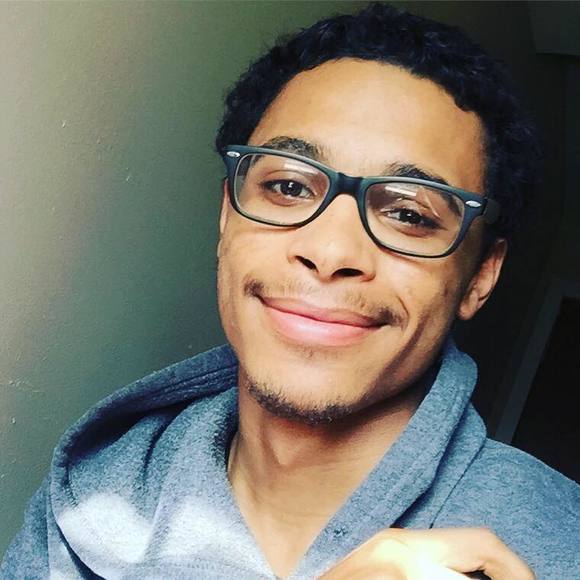 Meet your Posher, Donte - Picture 1 of 1